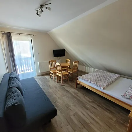 Dwuosobowe, Czteroosobowe Ii Chocholow