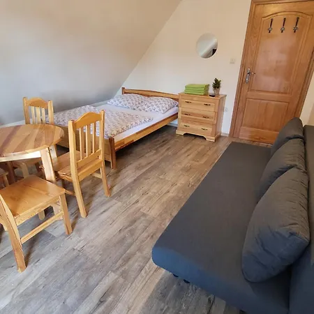 Dwuosobowe, Czteroosobowe Ii Apartment Chocholow